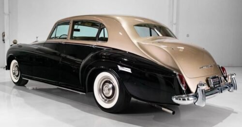 1961 Rolls-Royce Silver Cloud SCT-100 Touring Saloon By James Young - Image 3